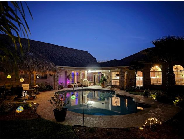 1704 Cross Spring Lane, League City, TX 77573