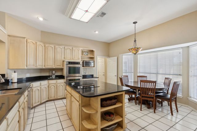 5646 County Road 2909, Dodd City, TX 75438