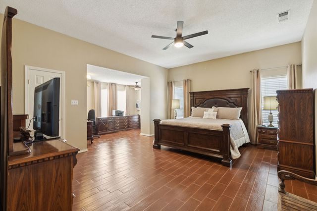 5646 County Road 2909, Dodd City, TX 75438