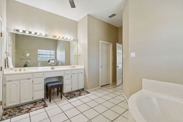 5646 County Road 2909, Dodd City, TX 75438