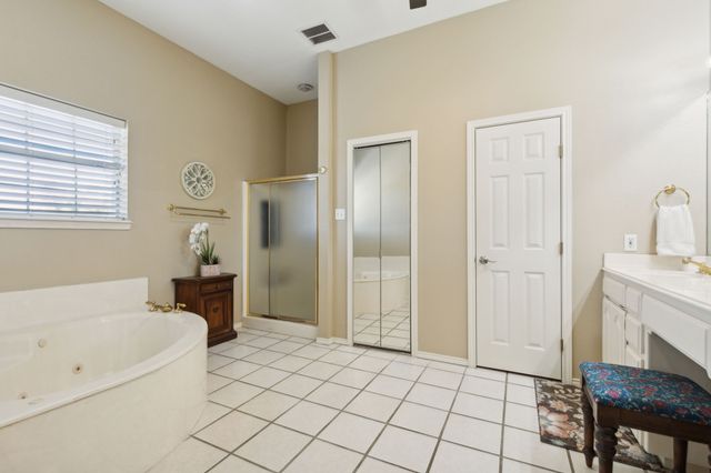 5646 County Road 2909, Dodd City, TX 75438