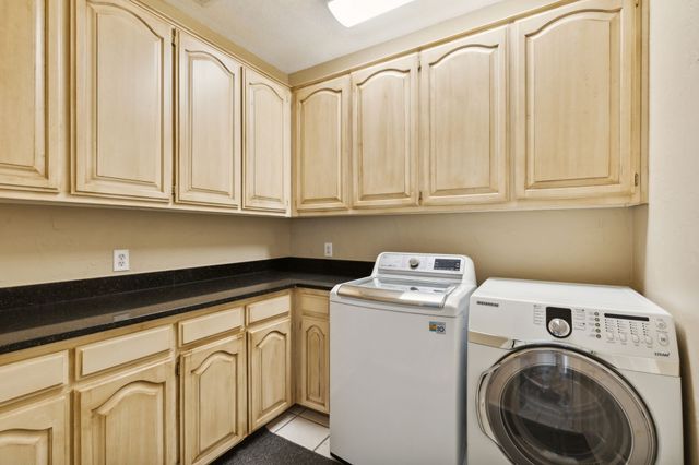 5646 County Road 2909, Dodd City, TX 75438