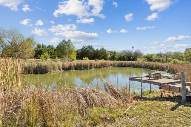 5646 County Road 2909, Dodd City, TX 75438