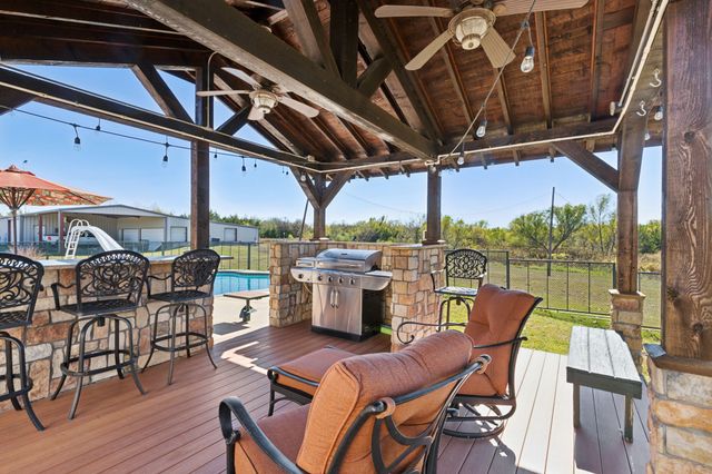 5646 County Road 2909, Dodd City, TX 75438