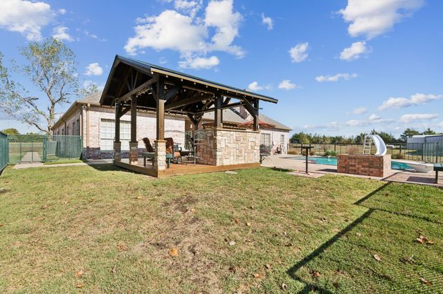 5646 County Road 2909, Dodd City, TX 75438