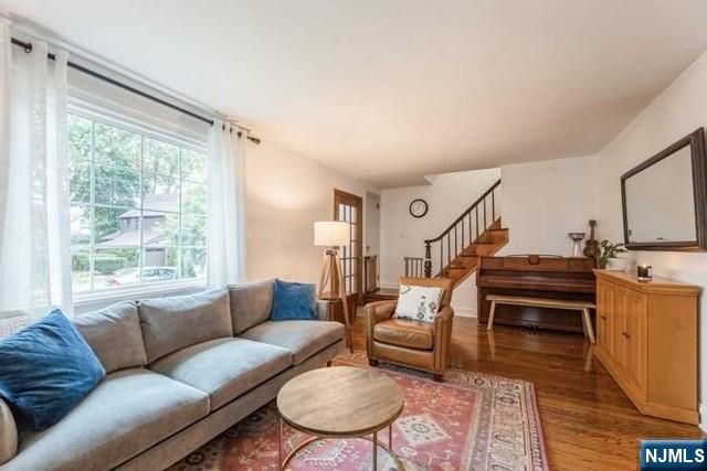 1125 W Laurelton Parkway, Teaneck, NJ 07666