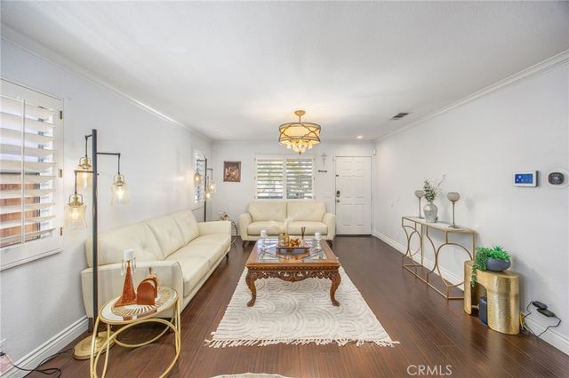142 Tamarack Dr, Corona, CA 92881