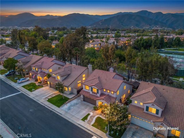 142 Tamarack Dr, Corona, CA 92881