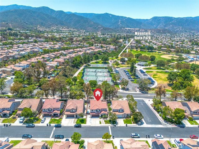 142 Tamarack Dr, Corona, CA 92881