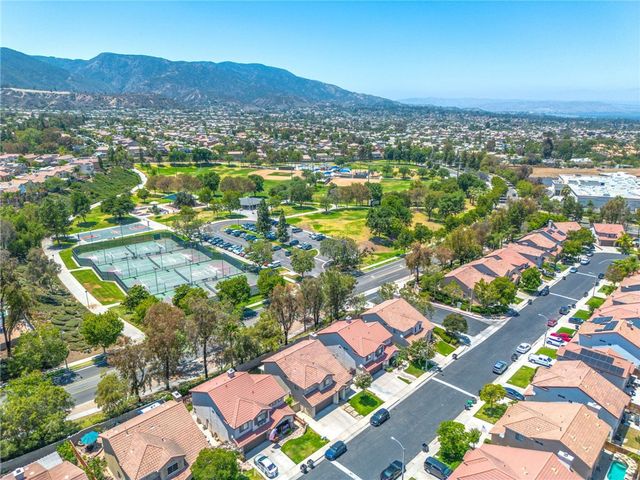 142 Tamarack Dr, Corona, CA 92881