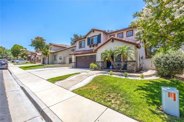 142 Tamarack Dr, Corona, CA 92881