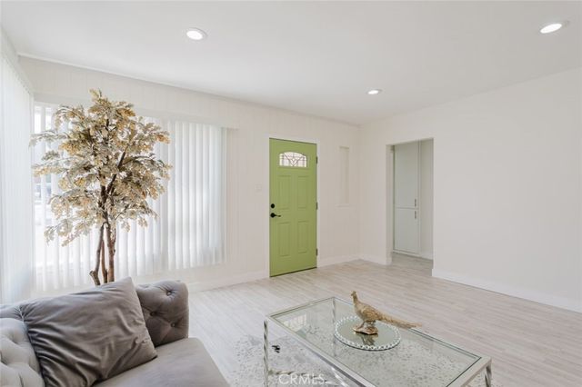 10423 Mcclemont Avenue, Tujunga, CA 91042