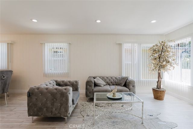 10423 Mcclemont Avenue, Tujunga, CA 91042
