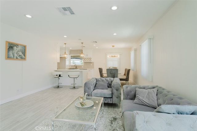 10423 Mcclemont Avenue, Tujunga, CA 91042