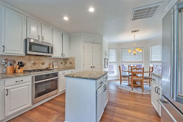3922 Rolling Oaks Drive, Carrollton, TX 75007