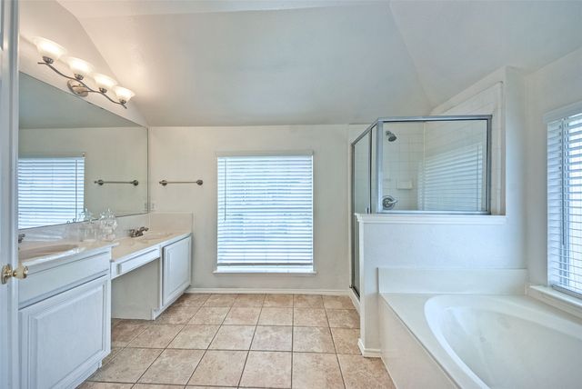 3922 Rolling Oaks Drive, Carrollton, TX 75007