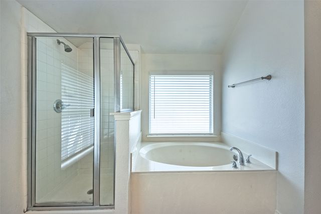 3922 Rolling Oaks Drive, Carrollton, TX 75007