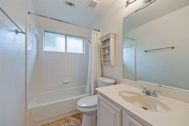 3922 Rolling Oaks Drive, Carrollton, TX 75007