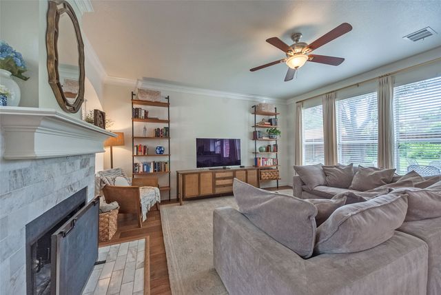 3922 Rolling Oaks Drive, Carrollton, TX 75007