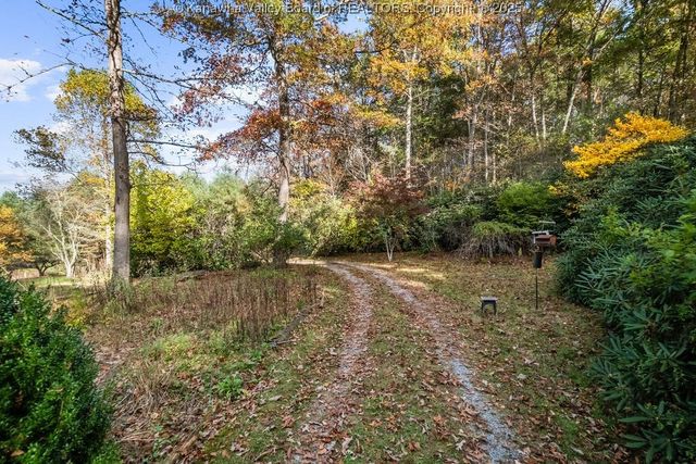 1359 Gordon Dilley Road, Marlinton, WV 24954