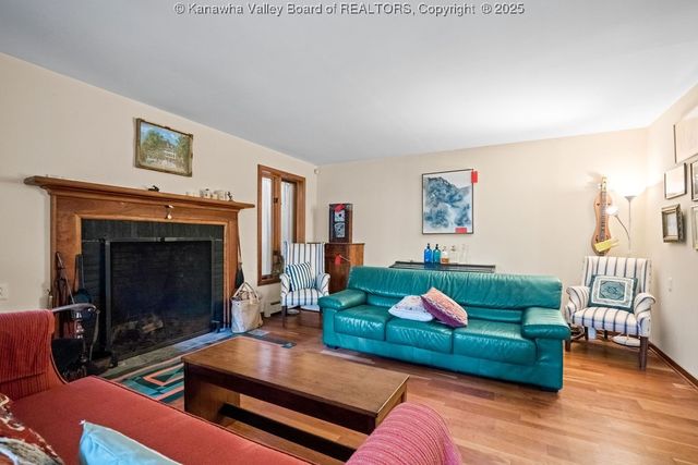 1359 Gordon Dilley Road, Marlinton, WV 24954