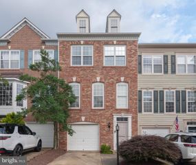 6313 BURGUNDY LEAF LN, Alexandria, VA 22312