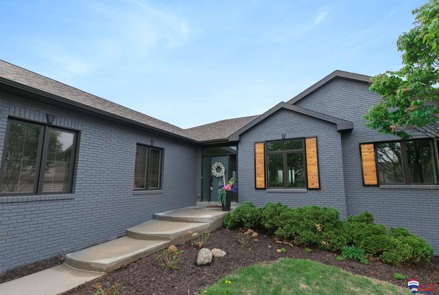 5241 Troon Drive, Lincoln, NE 68526