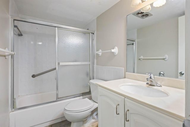 4254 Deste Court 208, Lake Worth, FL 33467