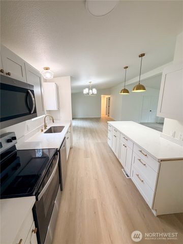 35101 34th Avenue E, Eatonville, WA 98328