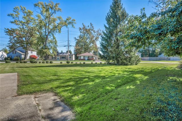 224 Kenyon Road, Eastlake, OH 44095