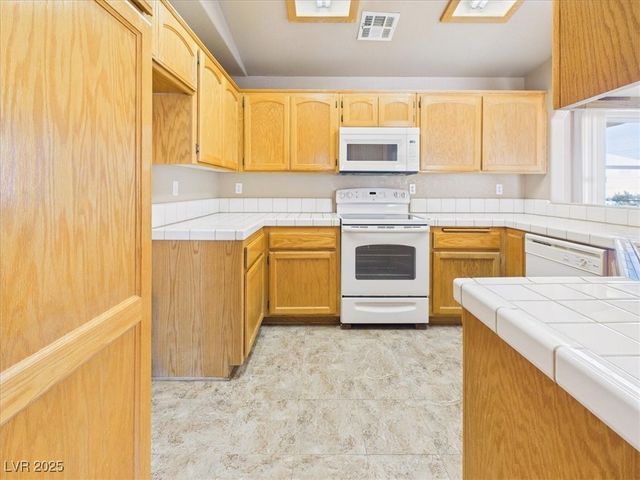 2710 Dapple Street, Pahrump, NV 89048