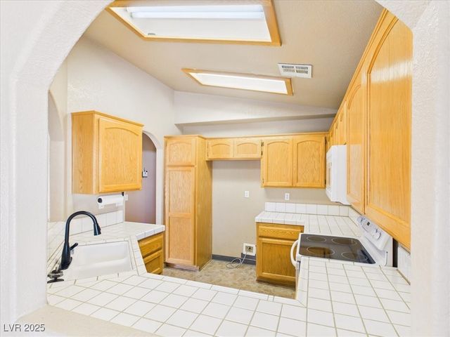 2710 Dapple Street, Pahrump, NV 89048
