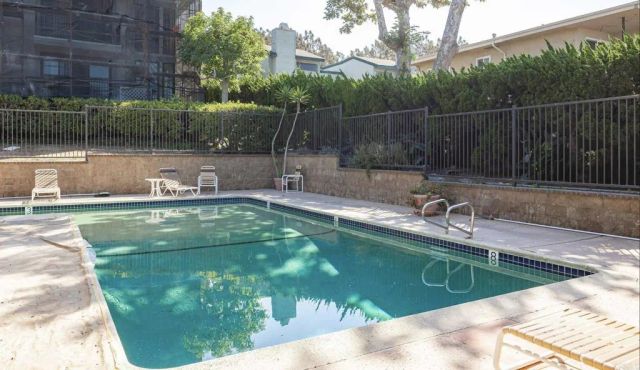 424 Stratford Court, Del Mar, CA 92014