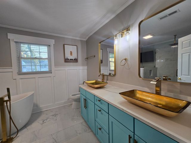 3936 Murrells Inlet Rd., Murrells Inlet, SC 29576