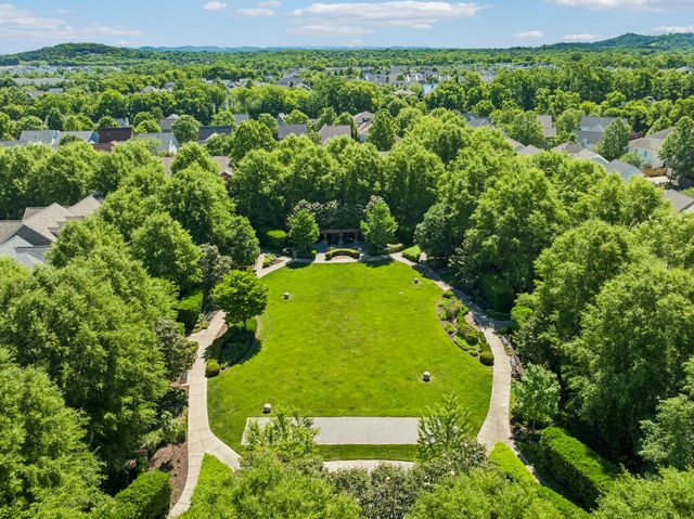 710 Abbott Pl, Franklin, TN 37064