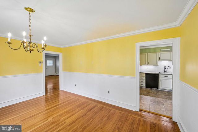 12 WINDSOR CIR, Springfield, PA 19064