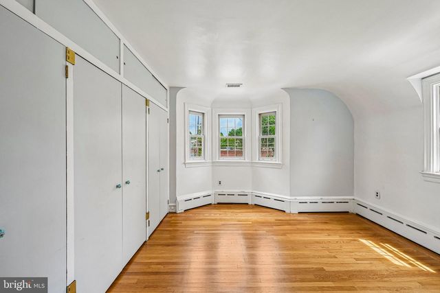 12 WINDSOR CIR, Springfield, PA 19064