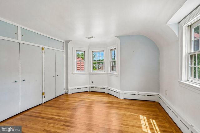 12 WINDSOR CIR, Springfield, PA 19064