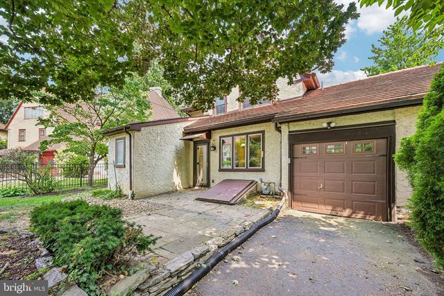 12 WINDSOR CIR, Springfield, PA 19064