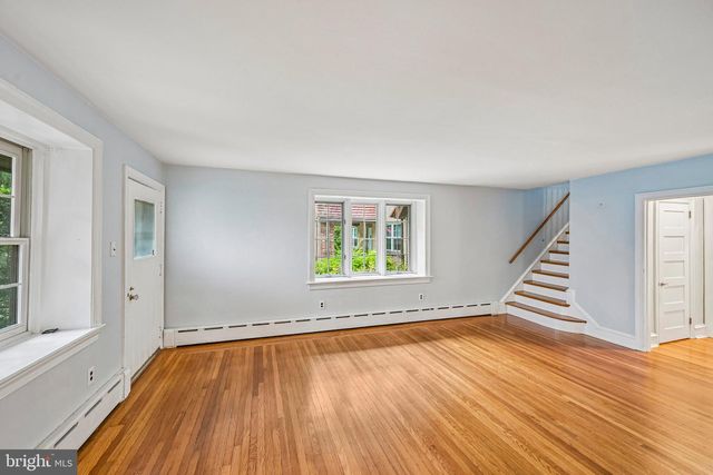 12 WINDSOR CIR, Springfield, PA 19064