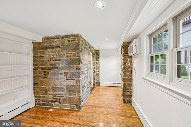 12 WINDSOR CIR, Springfield, PA 19064