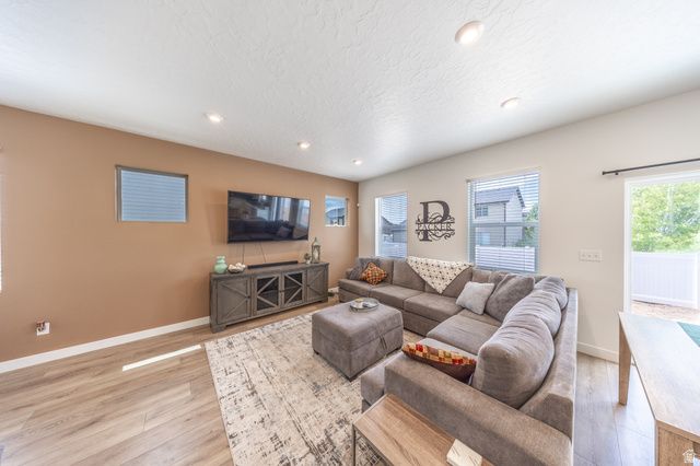1117 S 1275 W, Clearfield, UT 84015