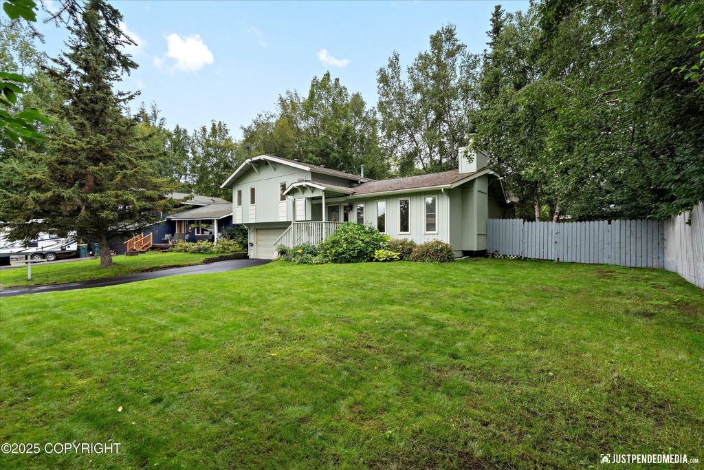 13561 Ebbtide Circle, Anchorage, AK 99516