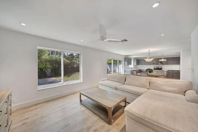 5631 NW 43rd Way, Coconut Creek, FL 33073