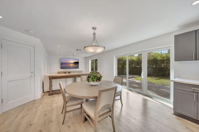 5631 NW 43rd Way, Coconut Creek, FL 33073