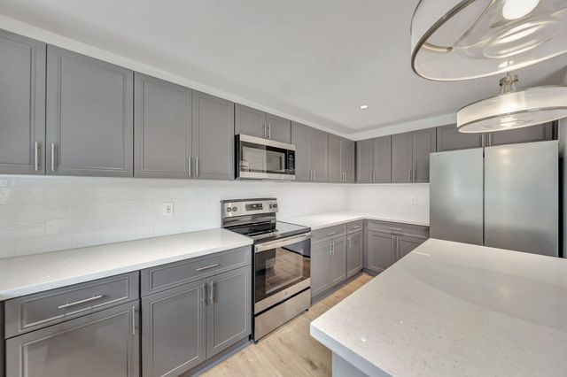 5631 NW 43rd Way, Coconut Creek, FL 33073