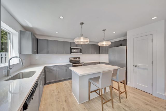 5631 NW 43rd Way, Coconut Creek, FL 33073