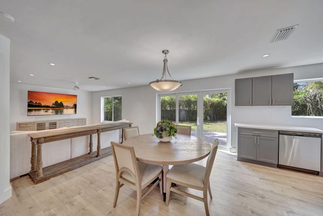 5631 NW 43rd Way, Coconut Creek, FL 33073