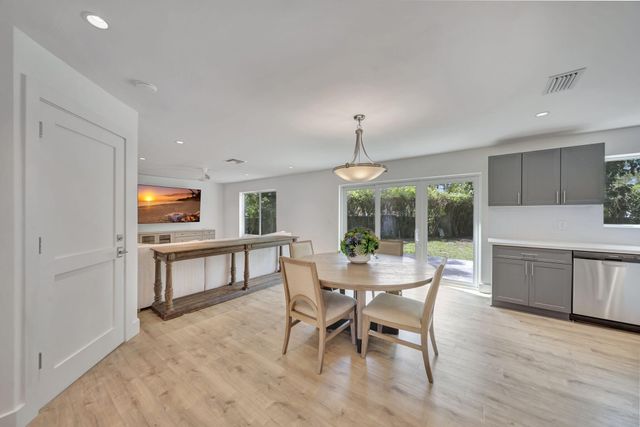 5631 NW 43rd Way, Coconut Creek, FL 33073