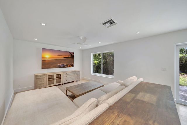 5631 NW 43rd Way, Coconut Creek, FL 33073